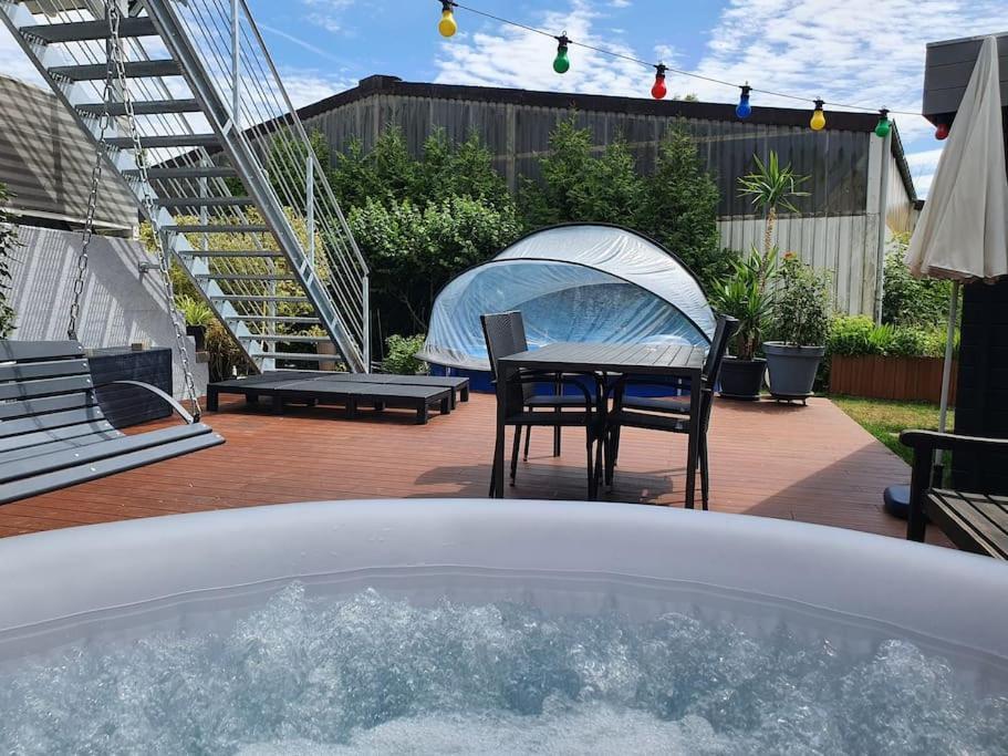 Kornhaus - Schoene Ferienwohnung Mit Pool, Kamin Und Terrasse 괴팅겐 외부 사진